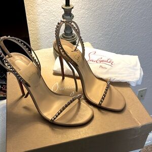 NEW AUTHENTIC Christian Louboutin